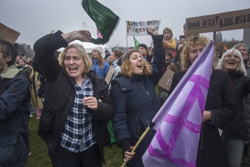 Extinction Rebellion protest met Anne Hofstede en Eeke Anne de Ruig I.jpg