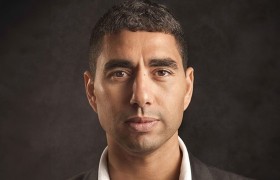 Mimoun Oaissa - liggend nieuw.jpg