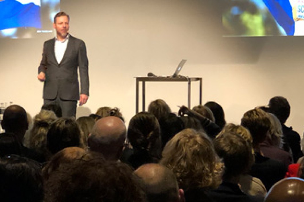 zaal ben tiggelaar705x220.jpg