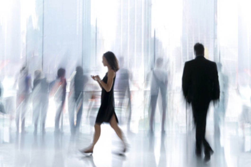 LOGNW_shutterstock-moving-people.jpg