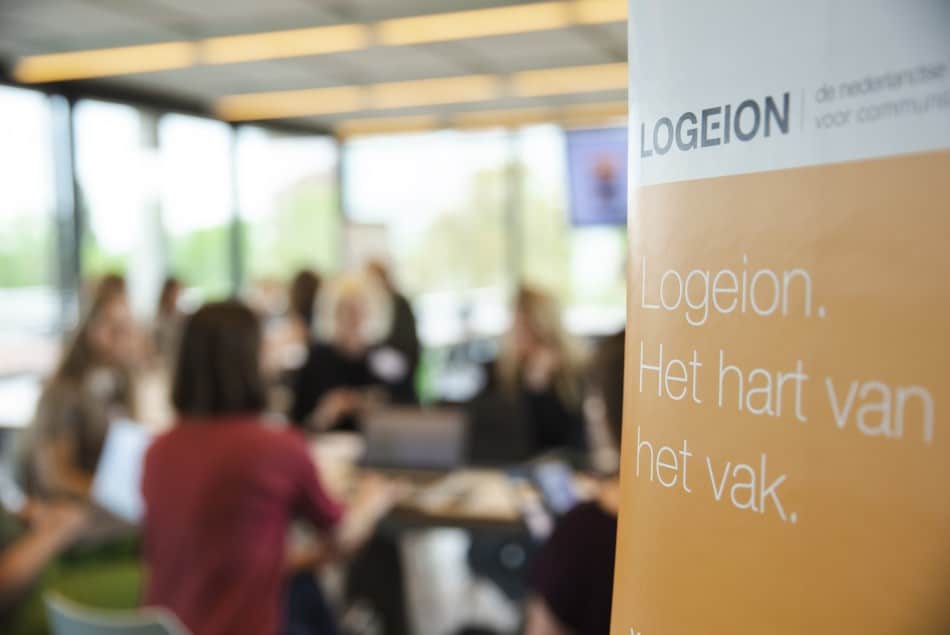 Over Logeion